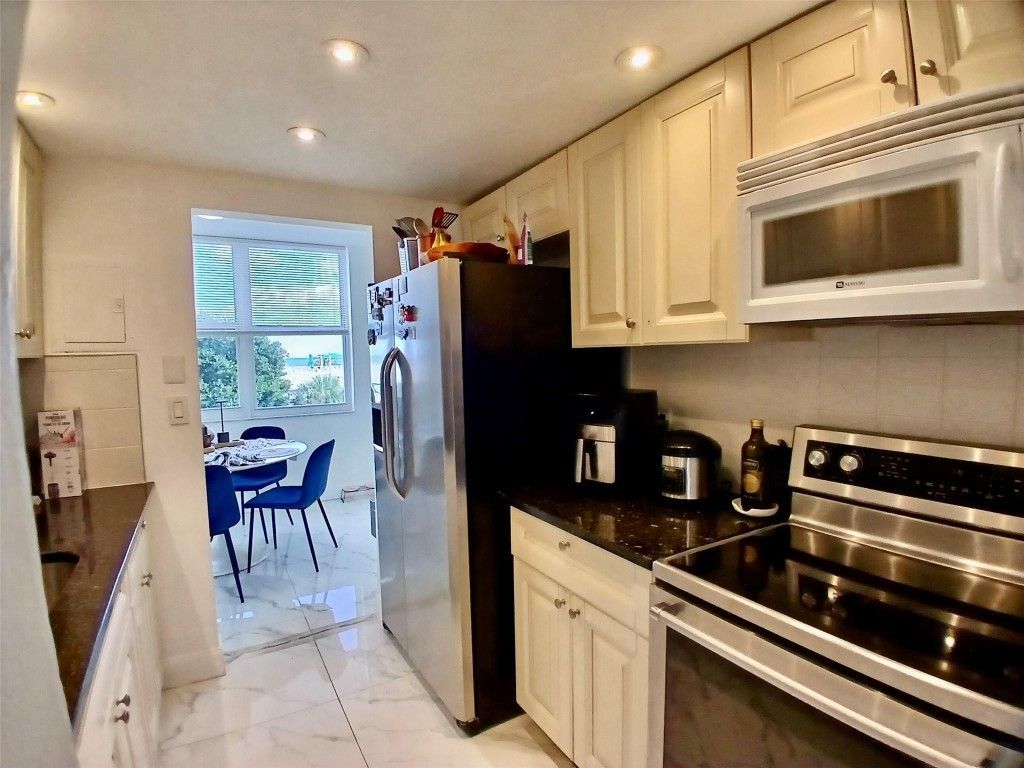 101 Briny Avenue, Unit 401, Pompano Beach, FL 33062 Photo