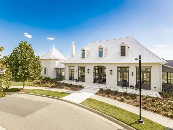 1725 Rue De Grand, Baton Rouge, LA 70808