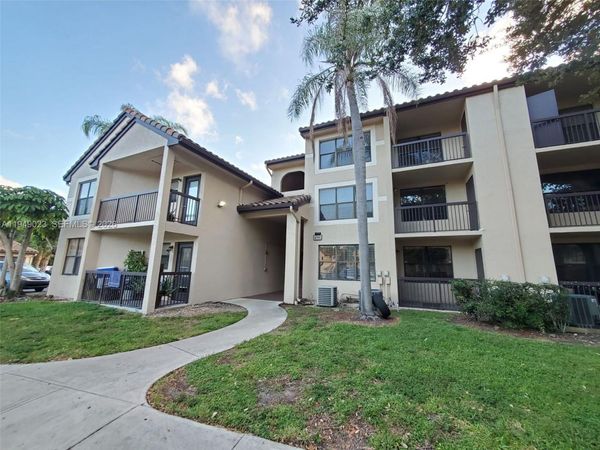 4581 W Mcnab Rd , Unit 15, Pompano Beach, FL 33069