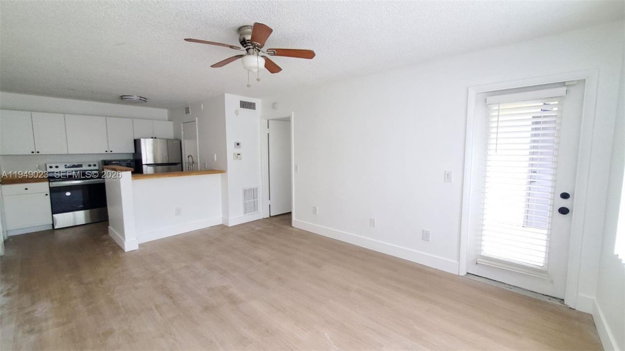 4581 W Mcnab Rd , Unit 15, Pompano Beach, FL 33069 Photo