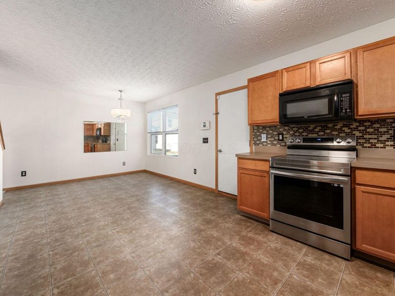 5724 Galveston Drive, Columbus, OH 43228 Photo 14