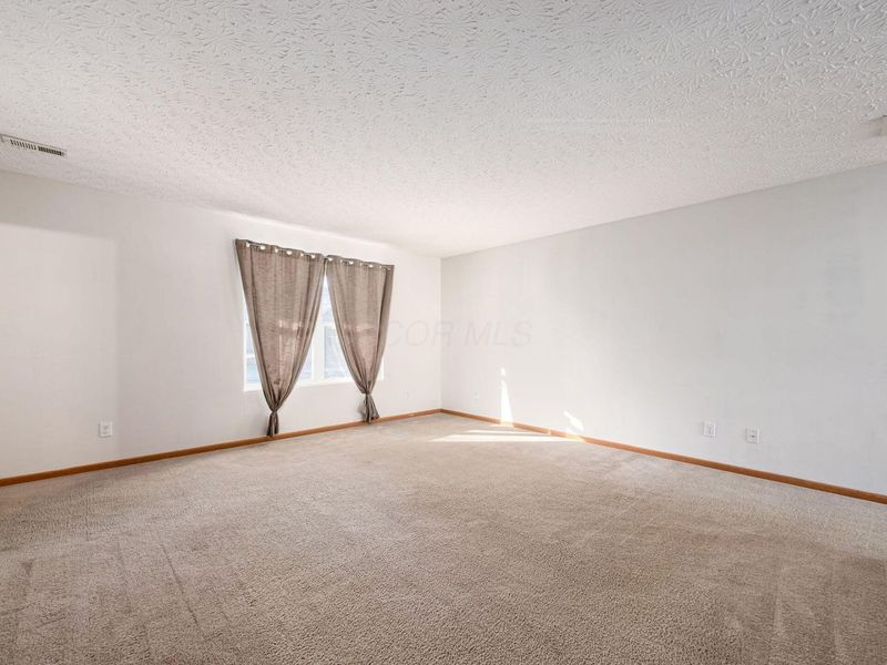 5724 Galveston Drive, Columbus, OH 43228 Photo 5