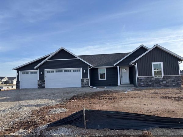 W5609 TONYS WAY, Appleton, WI 54915