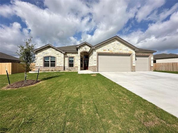 132 Lasso Loop, Lorena, TX 76655