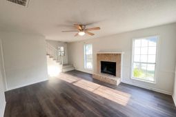 104 Nottingham Court photo 4