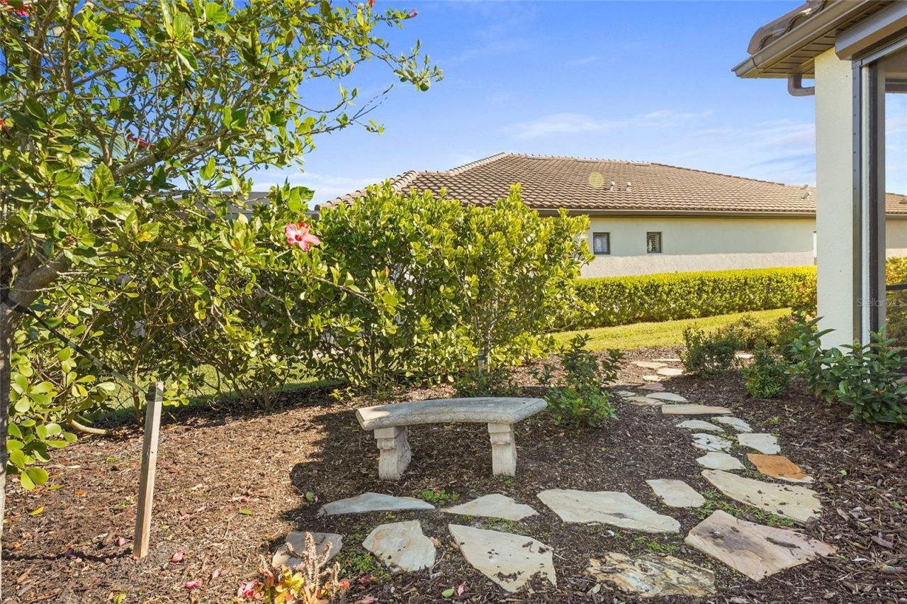 5424 Trails Bend Court Street, Sarasota, FL 34238 Photo