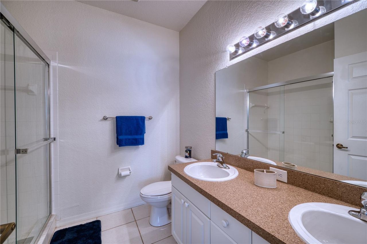 3980 Mediterranea Circle, Unit 522, Sarasota, FL 34233 Photo