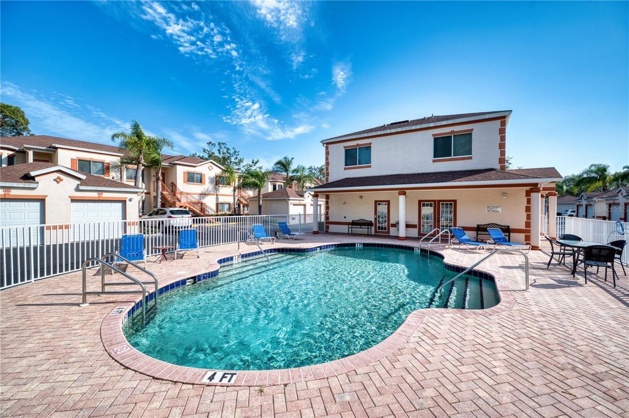 3980 Mediterranea Circle, Unit 522, Sarasota, FL 34233 Photo
