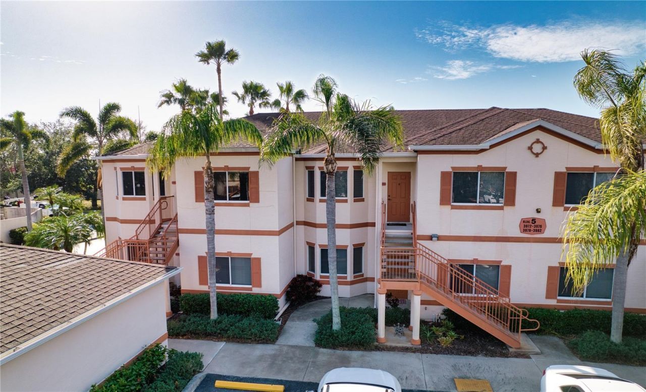 3980 Mediterranea Circle, Unit 522, Sarasota, FL 34233 Photo
