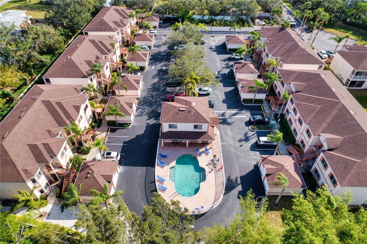 3980 Mediterranea Circle, Unit 522, Sarasota, FL 34233 Photo