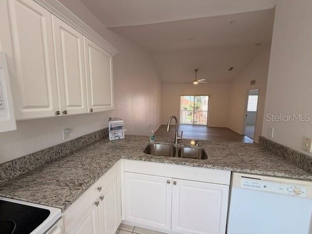 3980 Mediterranea Circle, Unit 522, Sarasota, FL 34233 Photo