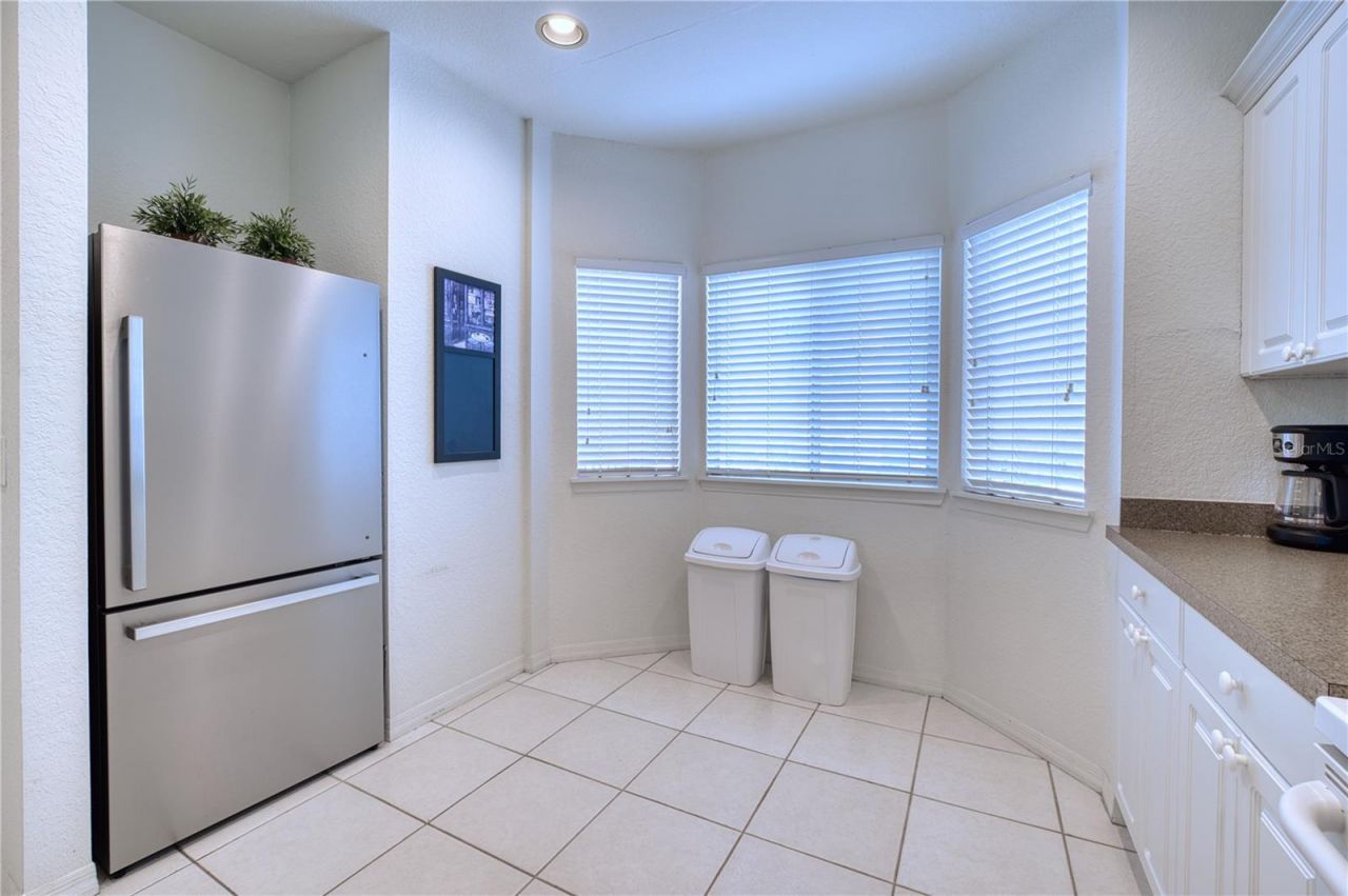 3980 Mediterranea Circle, Unit 522, Sarasota, FL 34233 Photo
