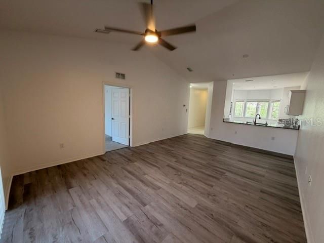 3980 Mediterranea Circle, Unit 522, Sarasota, FL 34233 Photo