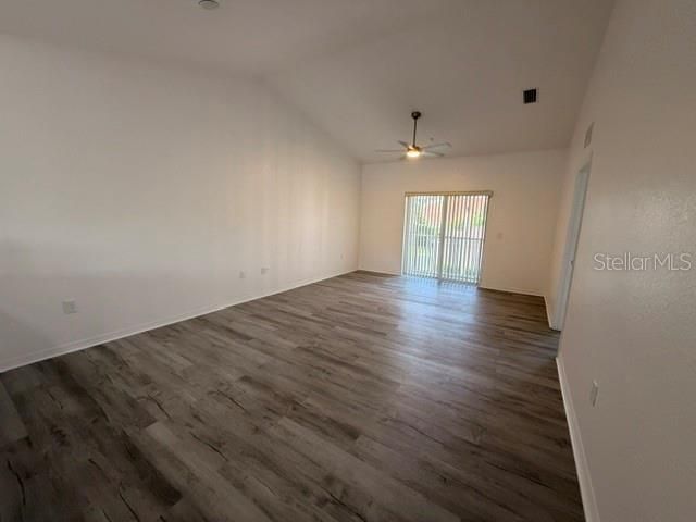 3980 Mediterranea Circle, Unit 522, Sarasota, FL 34233 Photo