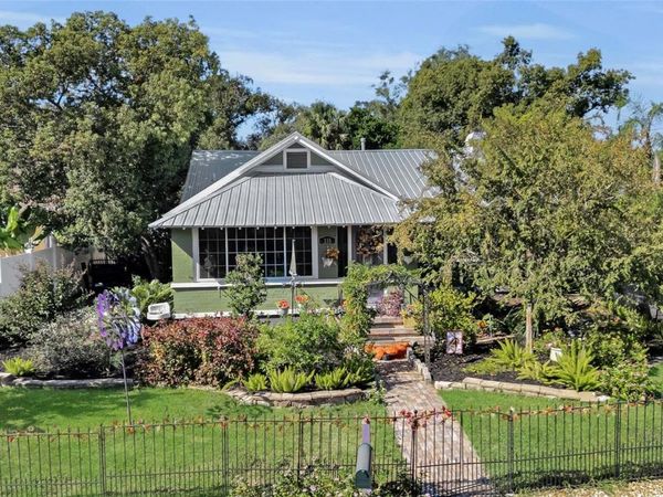 335 SIMPSON, MOUNT DORA, FL 32757