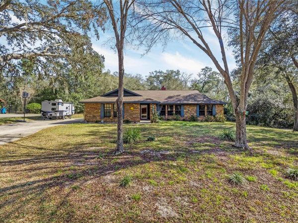 2417 S OAK PARK DRIVE, DELAND, FL 32724