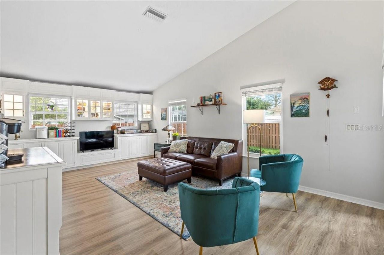 132 Sea Street, New Smyrna Beach, FL 32168 Photo