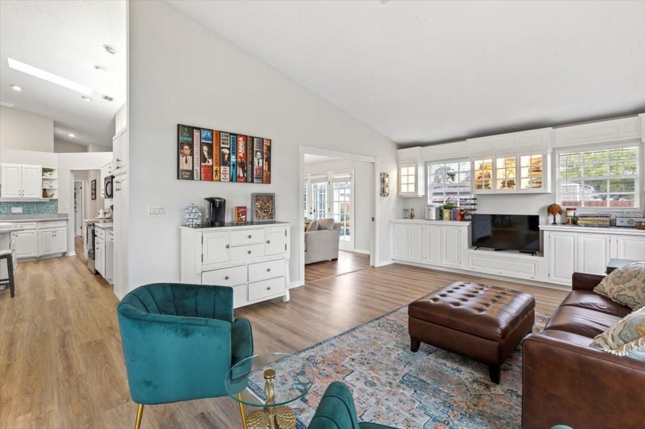 132 Sea Street, New Smyrna Beach, FL 32168 Photo