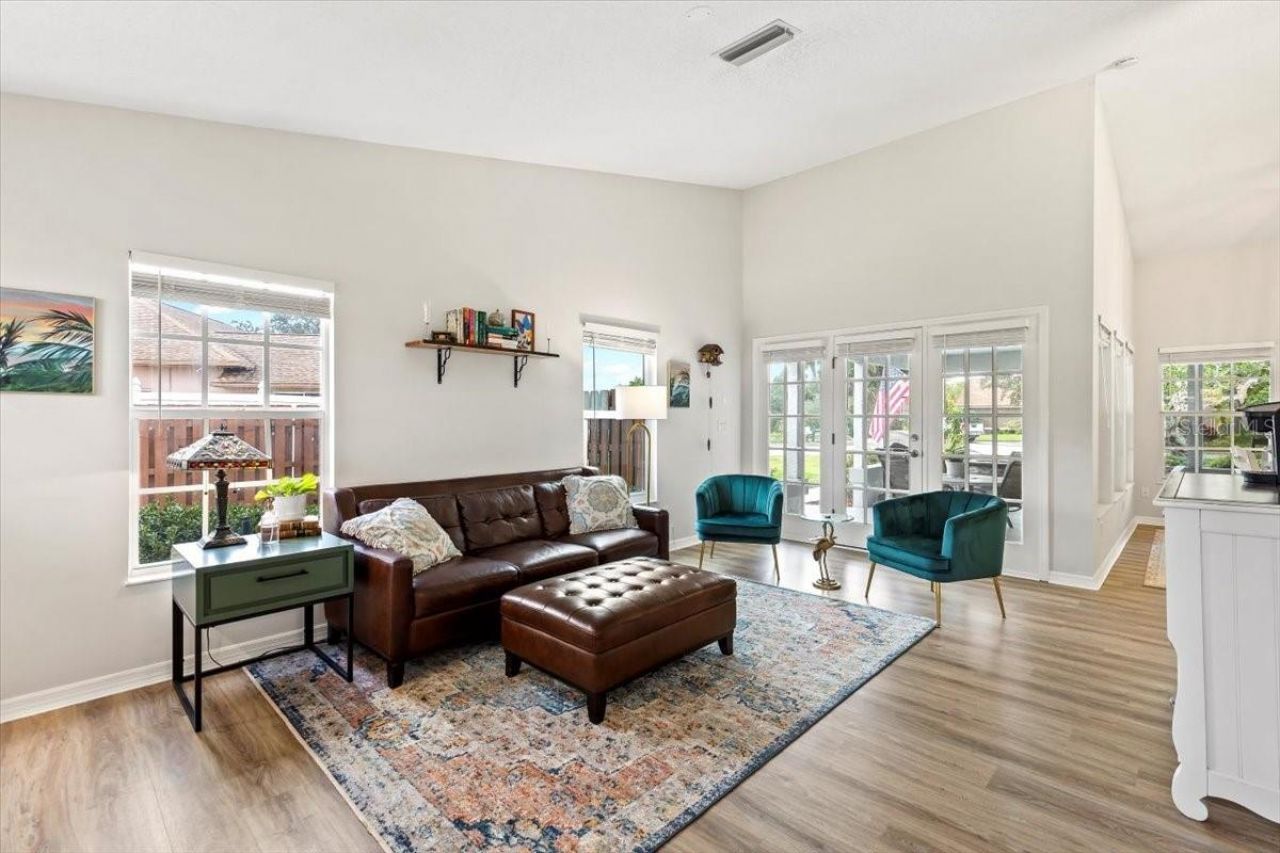 132 Sea Street, New Smyrna Beach, FL 32168 Photo