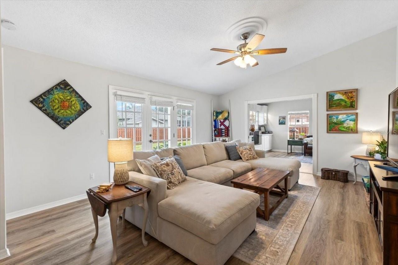 132 Sea Street, New Smyrna Beach, FL 32168 Photo