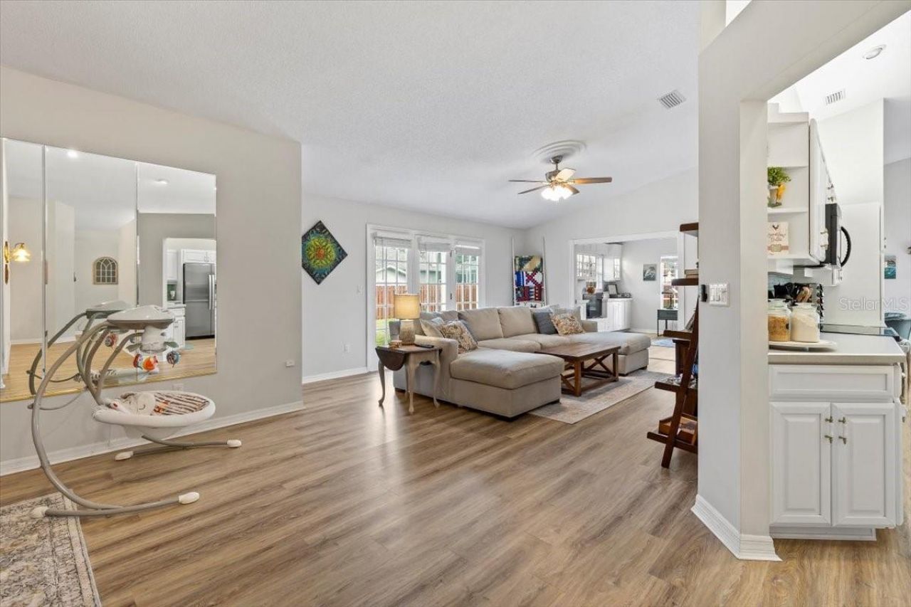 132 Sea Street, New Smyrna Beach, FL 32168 Photo