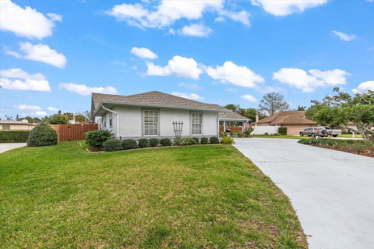 132 Sea Street, New Smyrna Beach, FL 32168 Photo