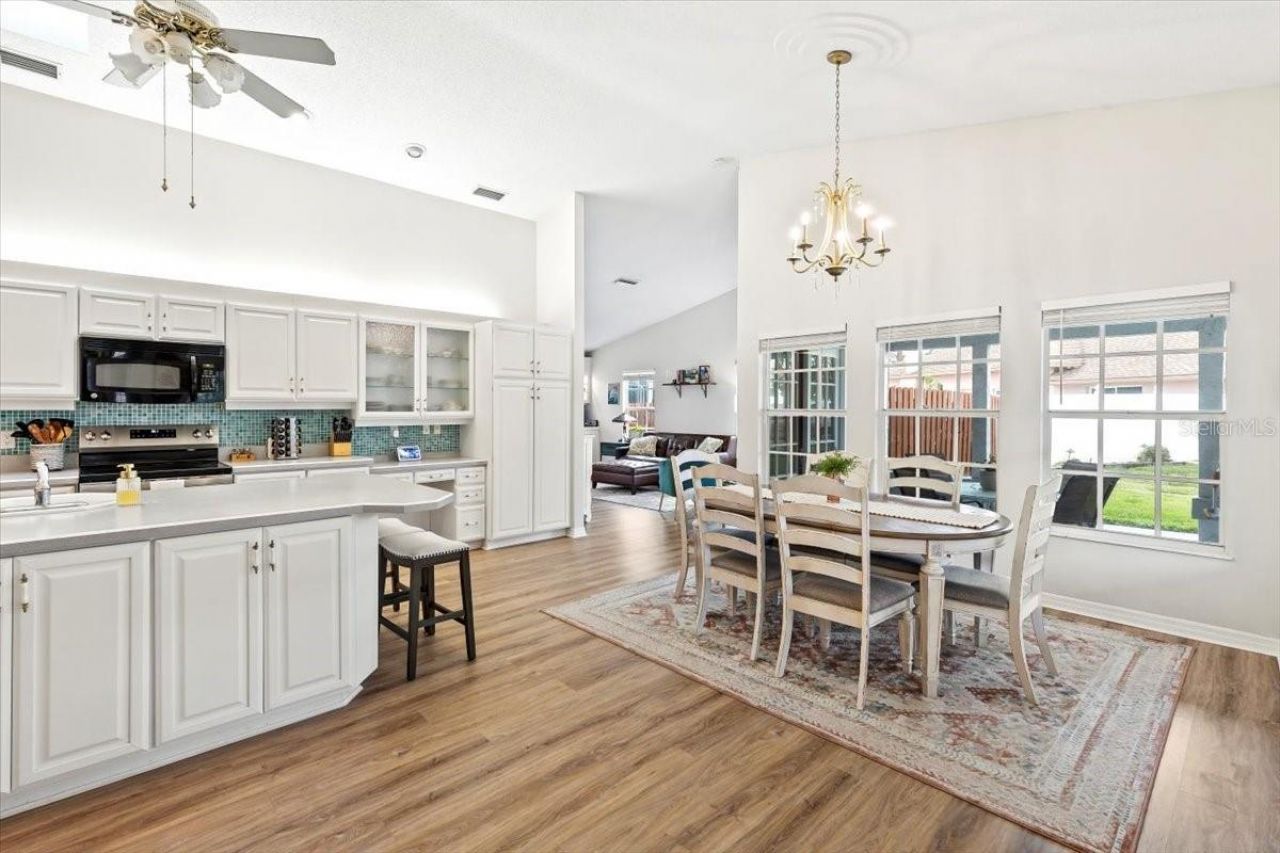 132 Sea Street, New Smyrna Beach, FL 32168 Photo