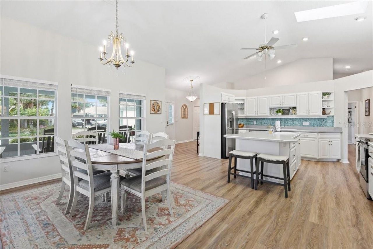 132 Sea Street, New Smyrna Beach, FL 32168 Photo