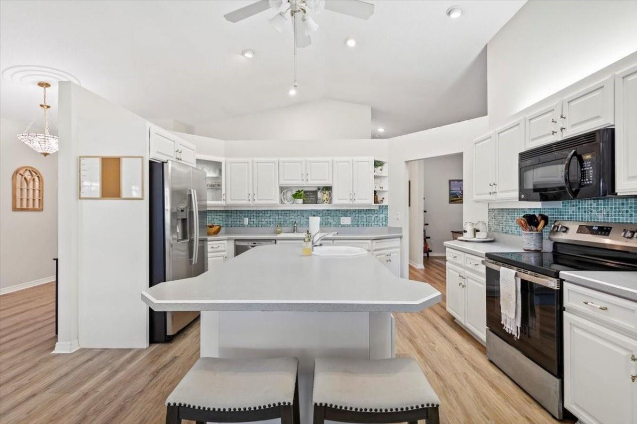 132 Sea Street, New Smyrna Beach, FL 32168 Photo