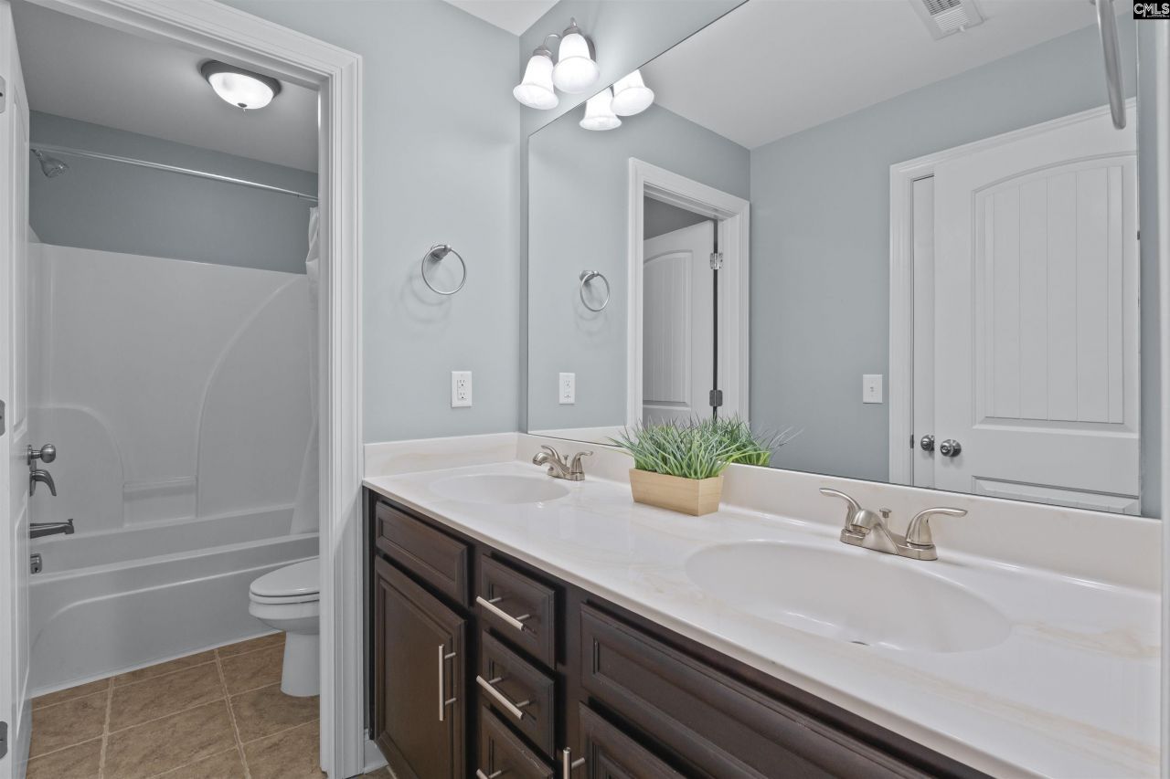 6 Wynford Place Photo 25