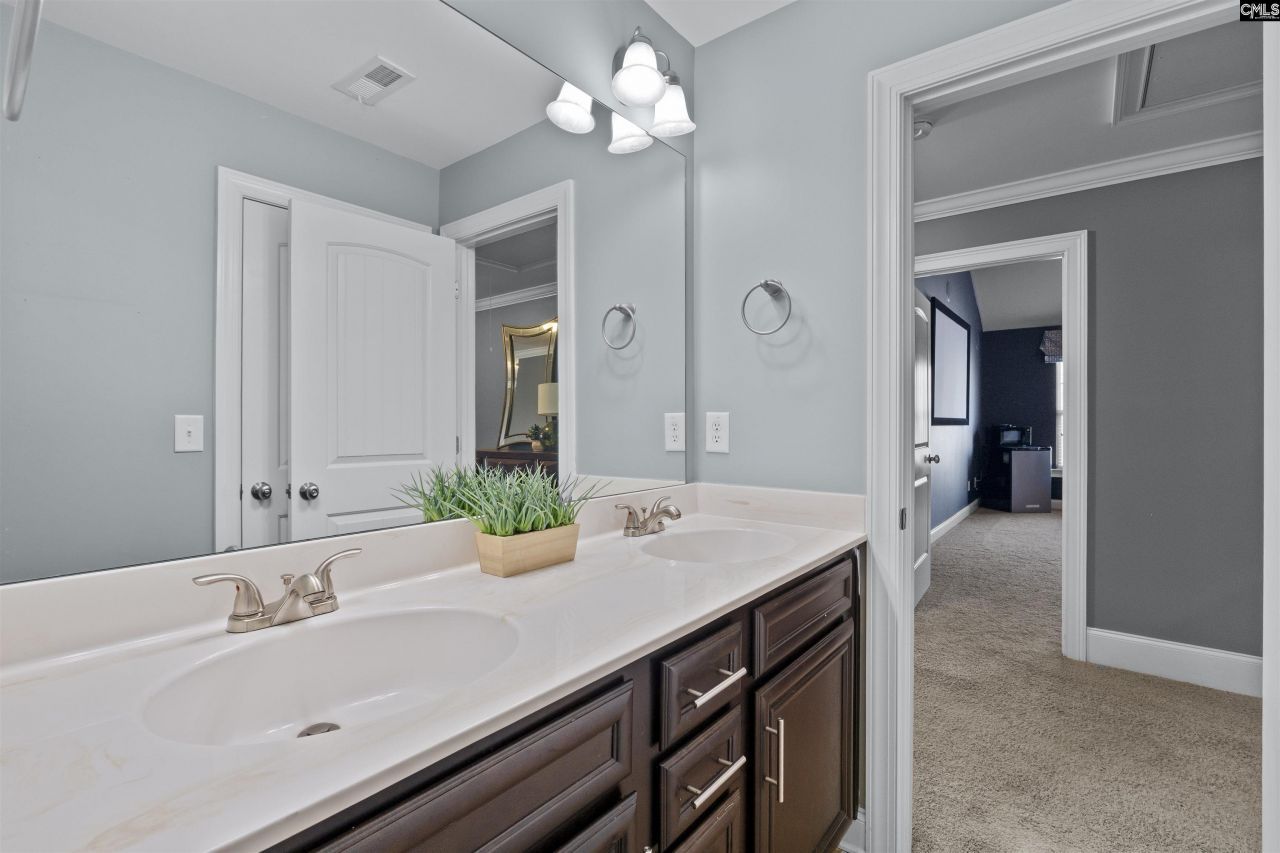 6 Wynford Place Photo 27