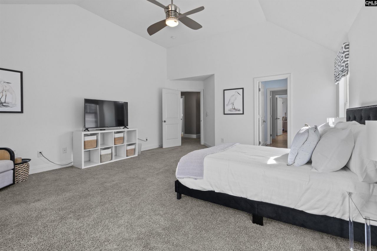 6 Wynford Place Photo 34