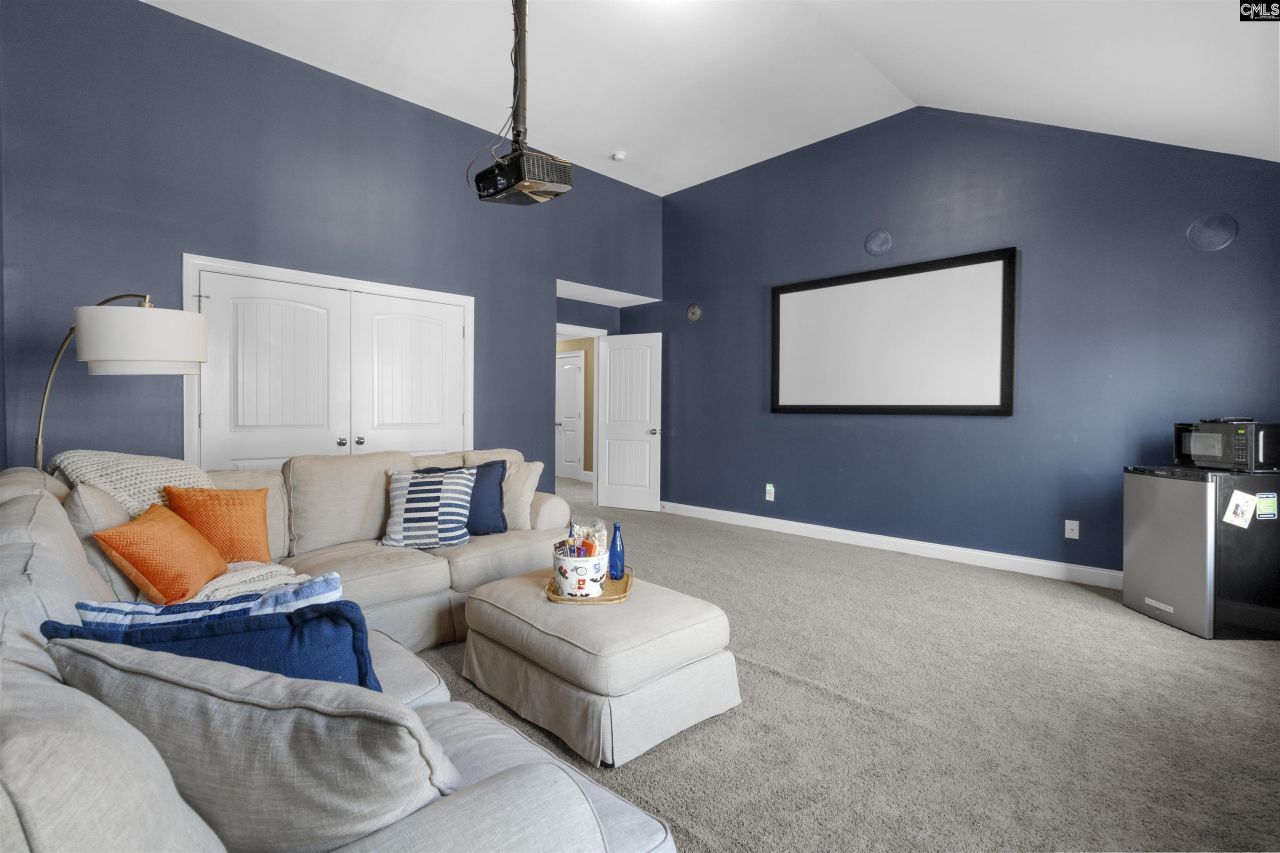 6 Wynford Place Photo 36