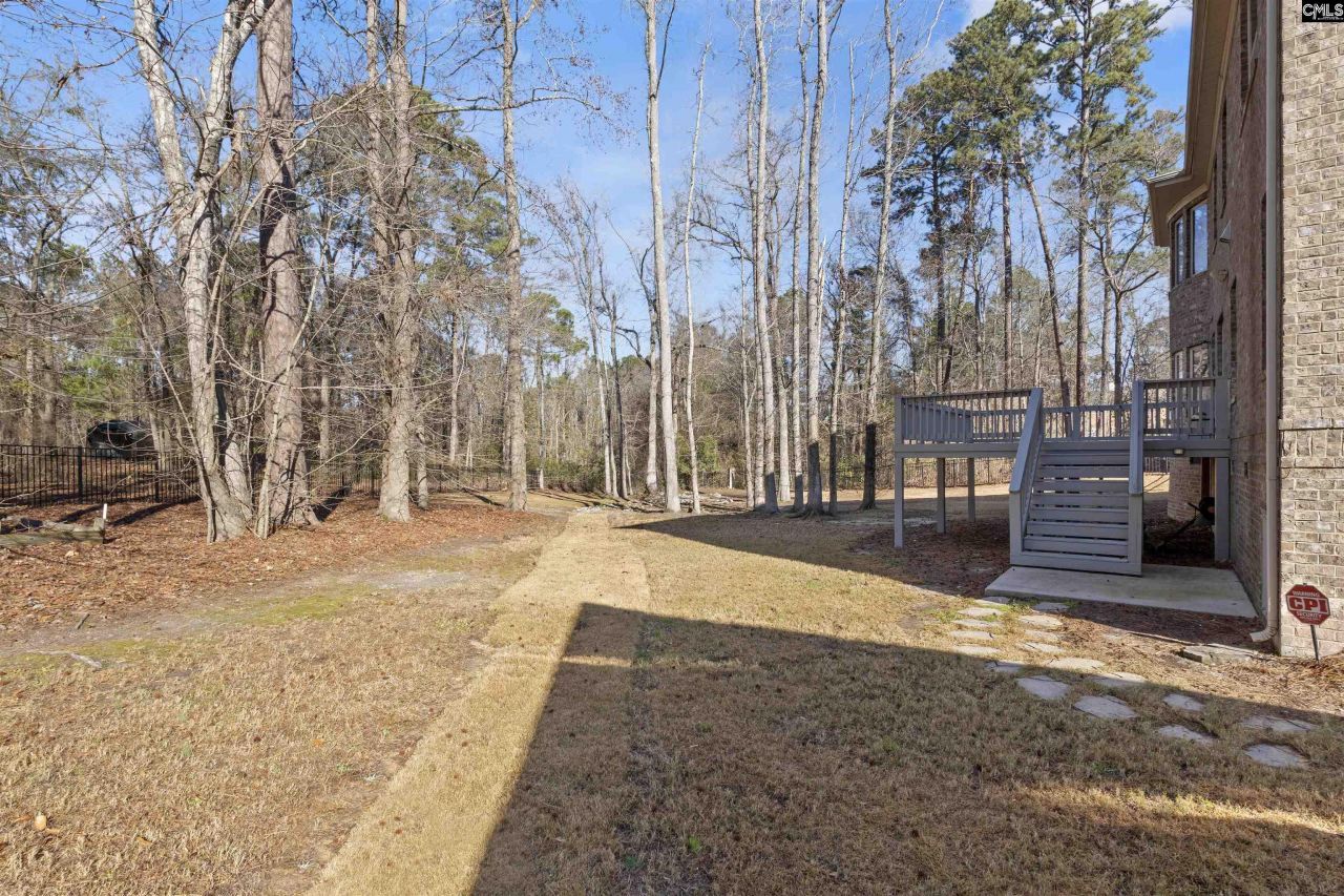 6 Wynford Place Photo 38