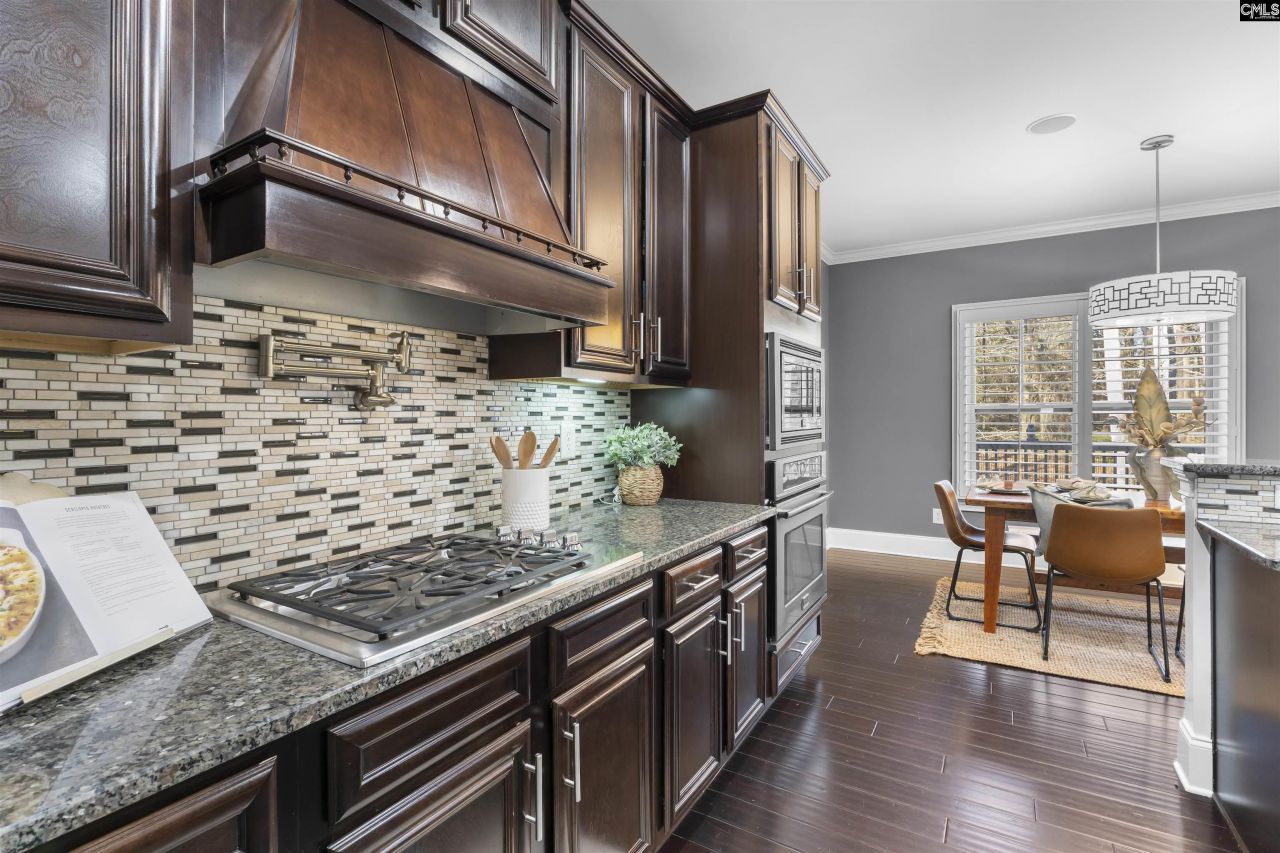 6 Wynford Place Photo 8