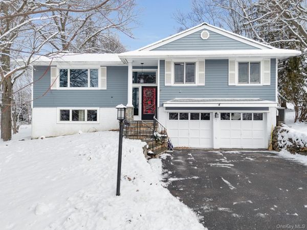 7 Bracken Road, Ossining, NY 10562