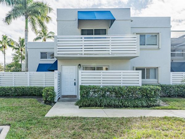 510 NW 97th Ave, Plantation, FL 33324