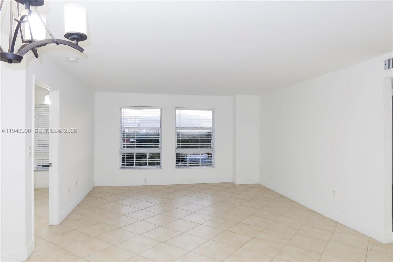 2351 Douglas Rd, Unit 601, Miami, FL 33145 Photo