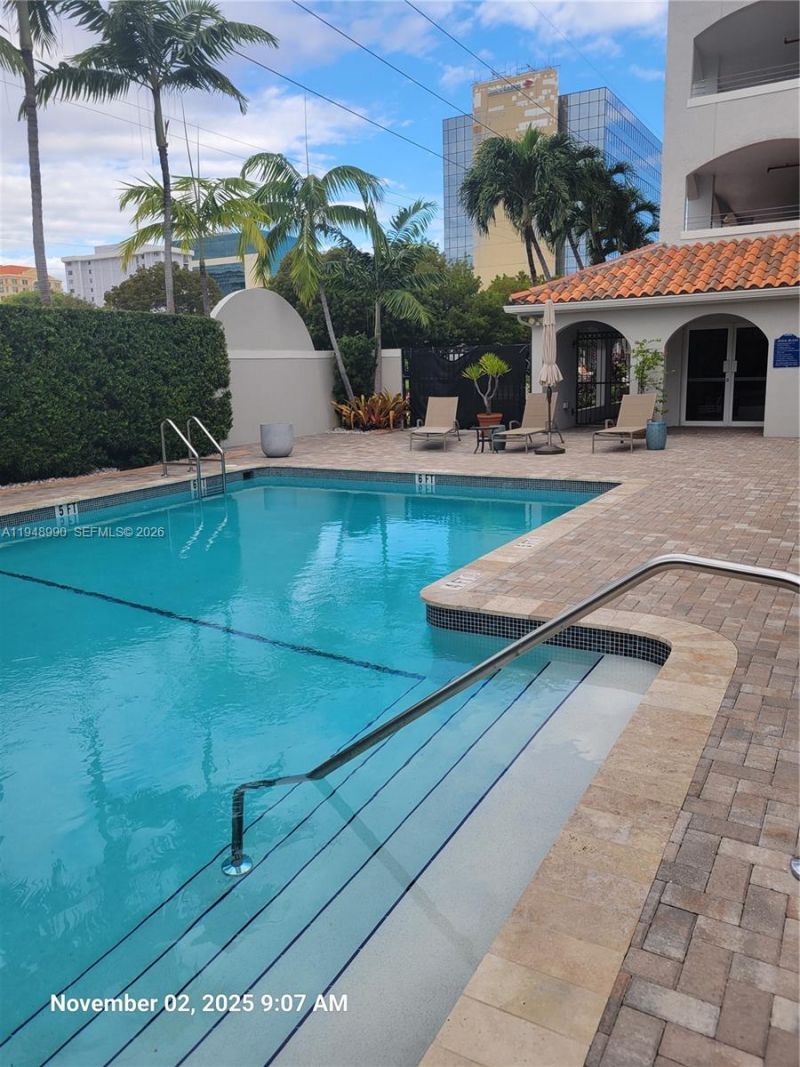 2351 Douglas Rd, Unit 601, Miami, FL 33145 Photo