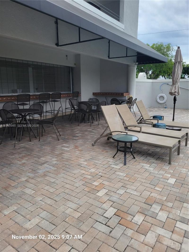 2351 Douglas Rd, Unit 601, Miami, FL 33145 Photo
