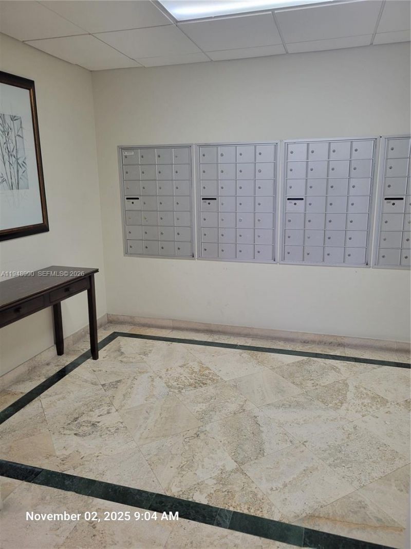 2351 Douglas Rd, Unit 601, Miami, FL 33145 Photo