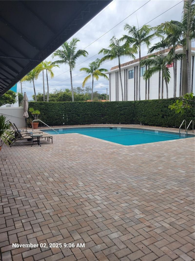 2351 Douglas Rd, Unit 601, Miami, FL 33145 Photo