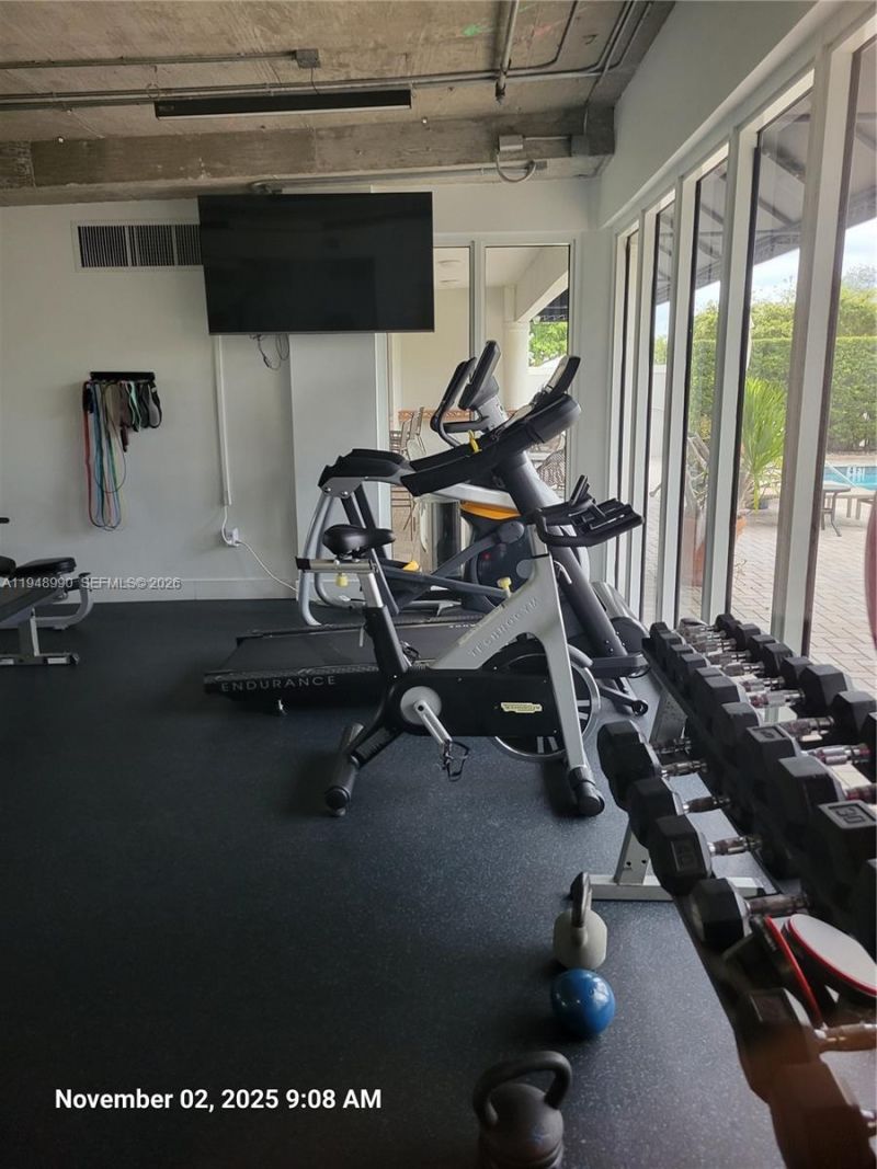 2351 Douglas Rd, Unit 601, Miami, FL 33145 Photo