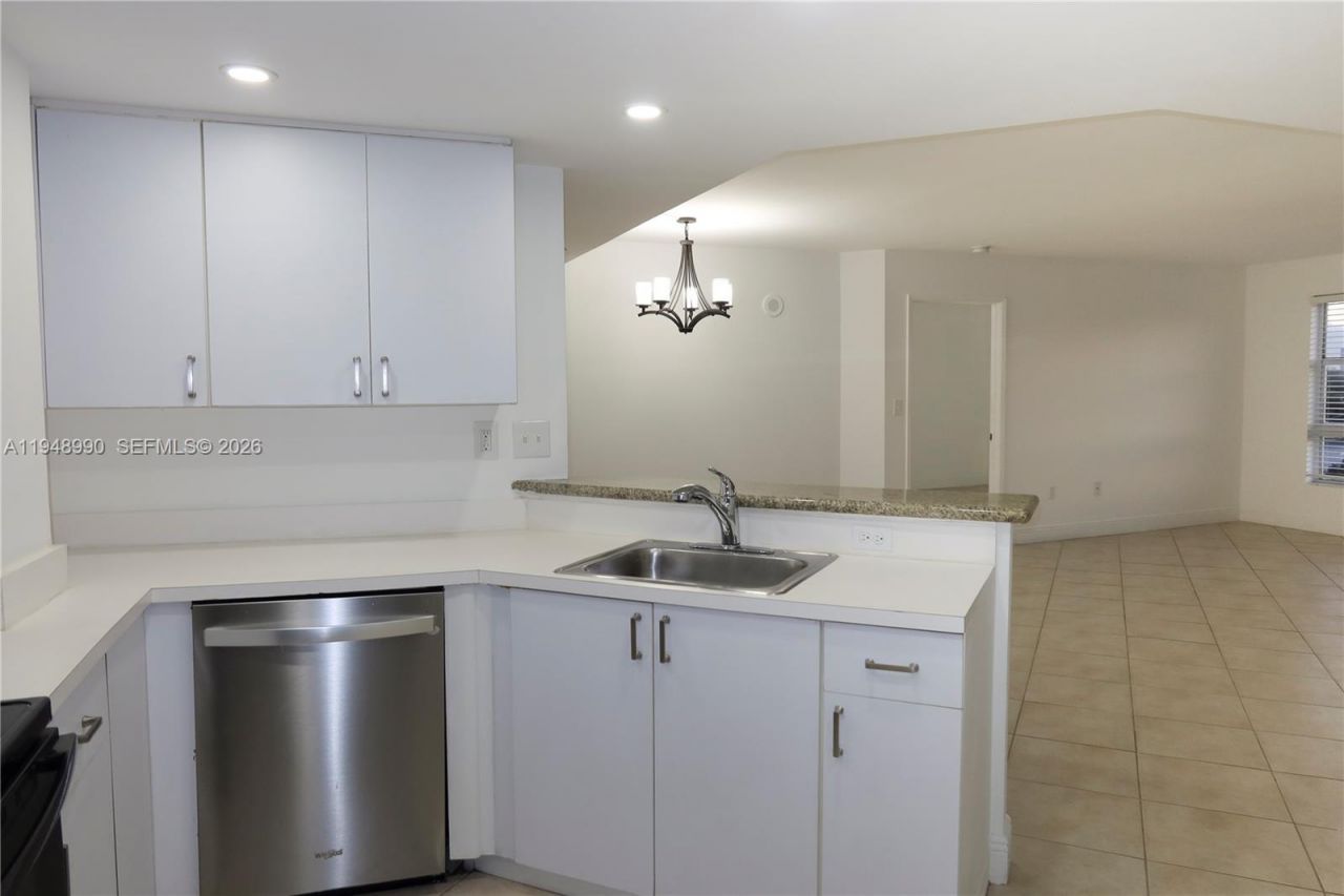 2351 Douglas Rd, Unit 601, Miami, FL 33145 Photo