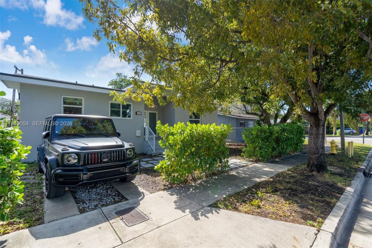 1786 SW 14th Ter, Miami, FL 33145 Photo