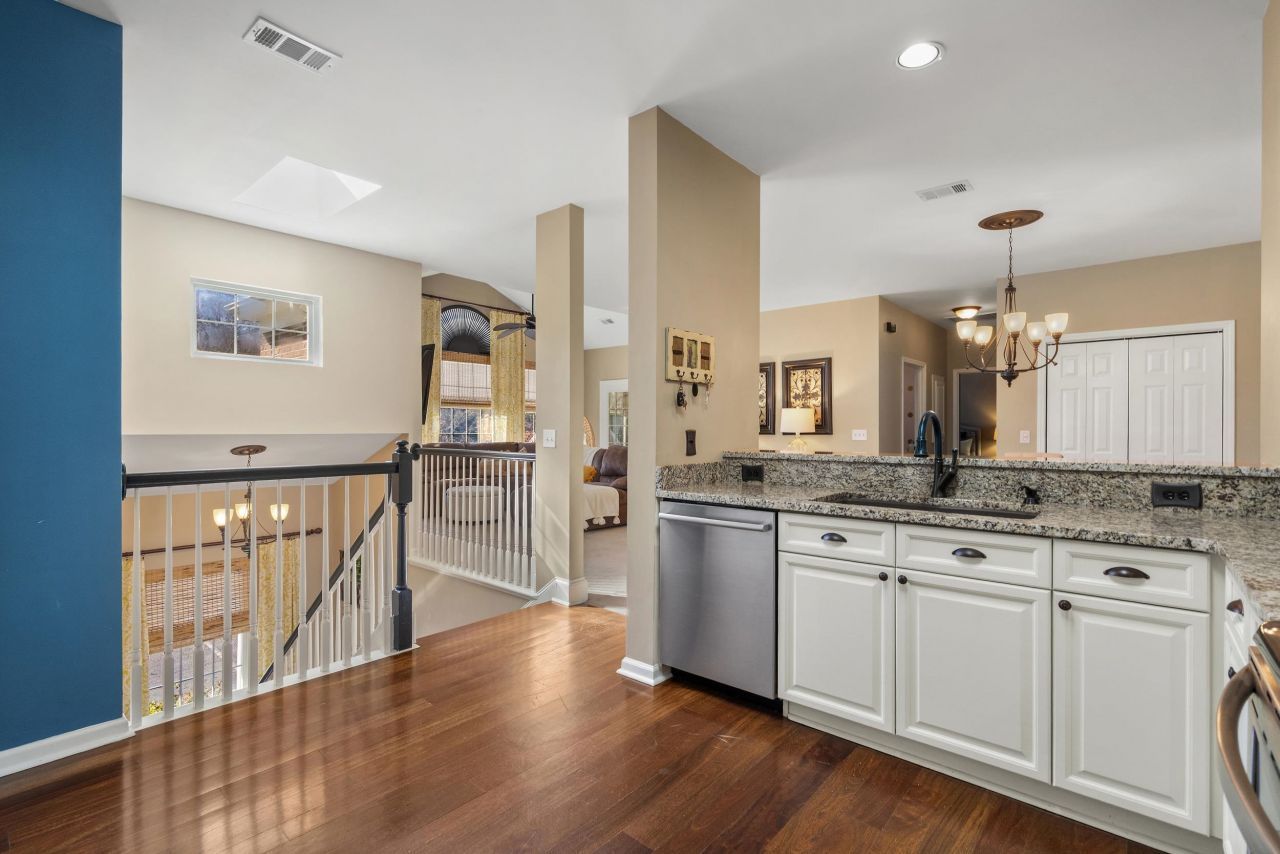 4436 Lady Banks Ln. Photo 9