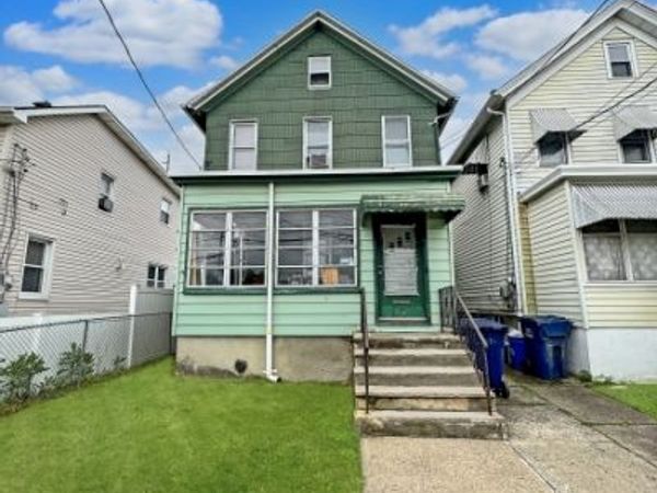 113 Kansas St, Hackensack, NJ 07601