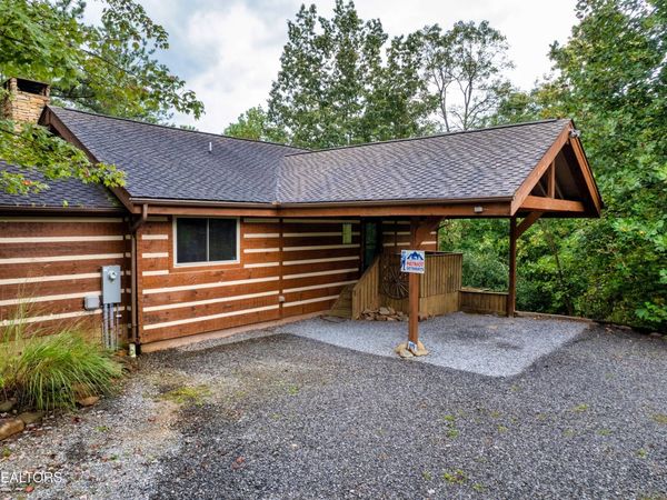 317 Matterhorn Drive, Gatlinburg, TN 37738