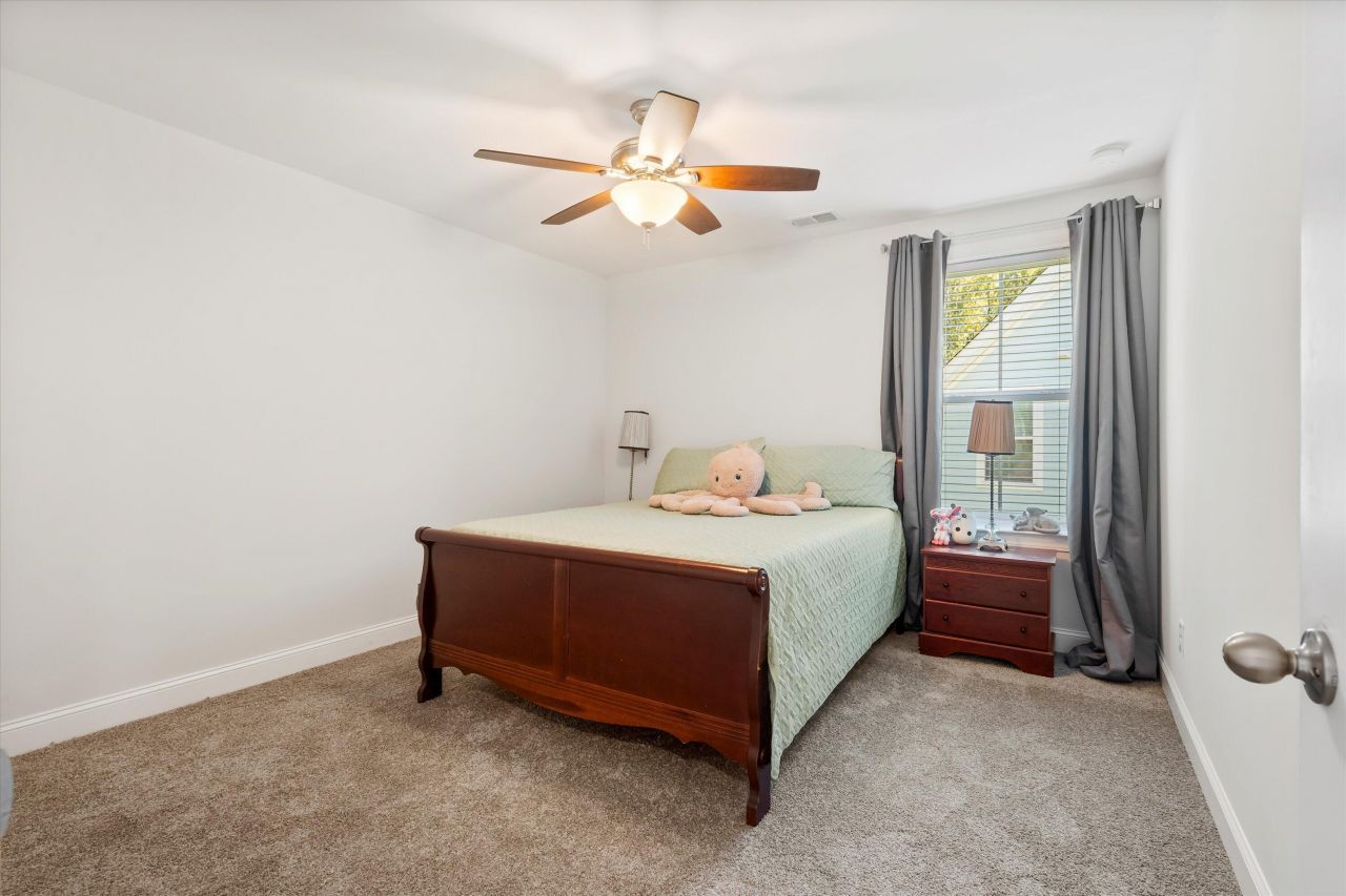 428 Eagleview Drive Photo 33