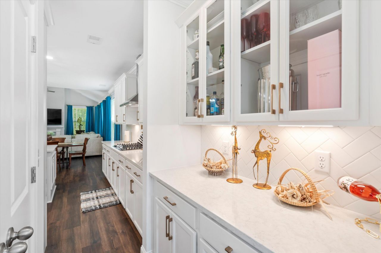 428 Eagleview Drive Photo 7